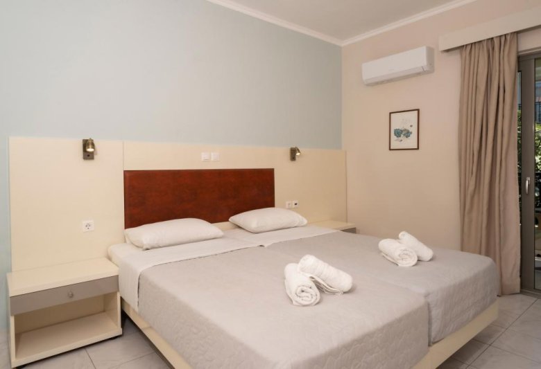 Zakynthos utazás Karras Livin