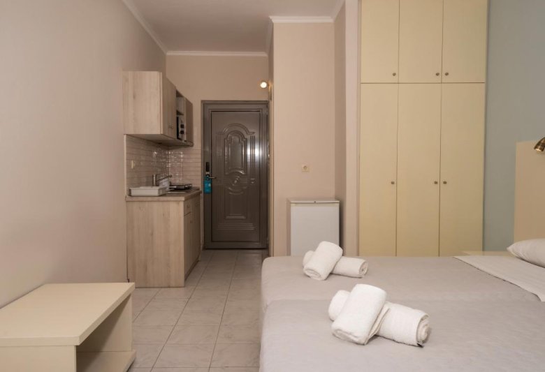 Zakynthos utazás Karras Livin