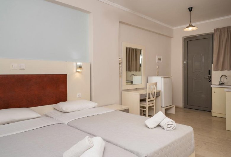 Zakynthos utazás Karras Livin