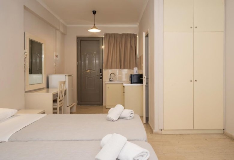 Zakynthos utazás Karras Livin