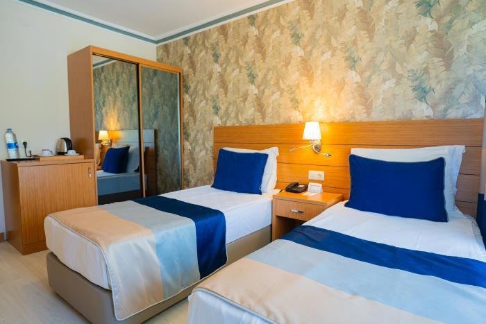 Side utazás Master Family Club Hotel