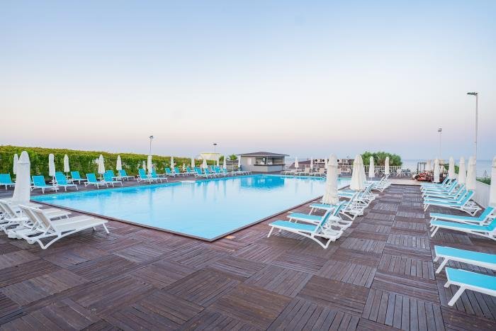 Master Family Club Hotel Side
