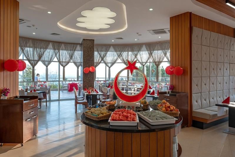 Alanya utazás Michell Hotel Spa Beach Club