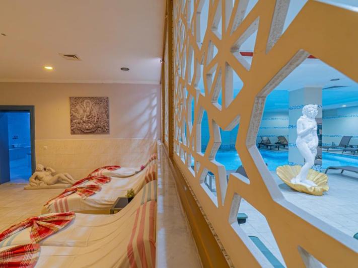Q Ella Beach Hotel Side