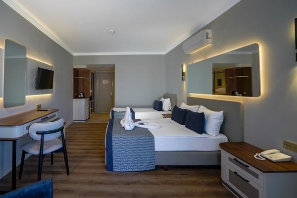 Q Ella Beach Hotel Side