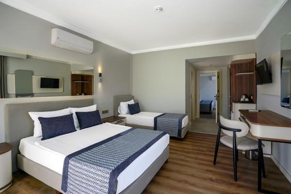 Q Ella Beach Hotel Side