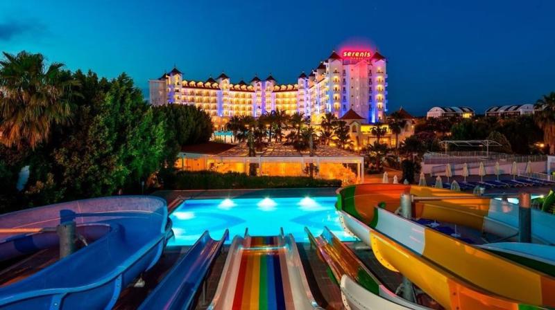 Serenis Hotel Side