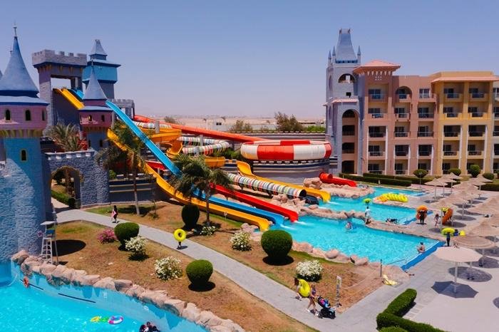 Hurghada utazás Serenity Alma Resort 