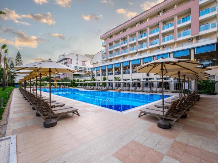 Titan Select Hotel Alanya