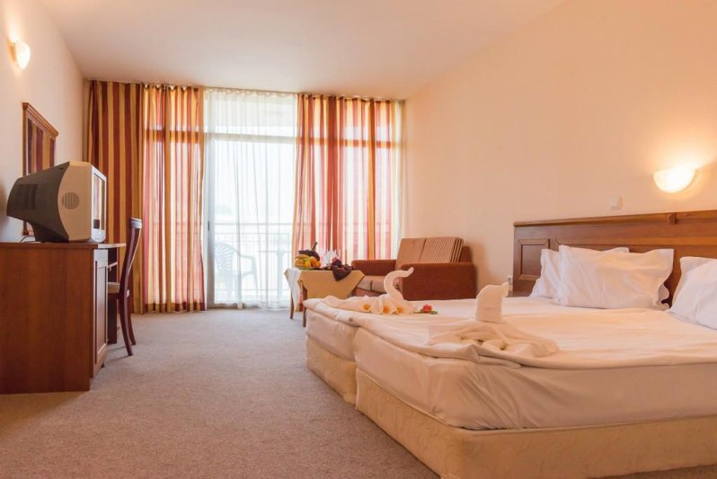 Szveti Vlasz utazás Tiva Del Mar Beach Hotel