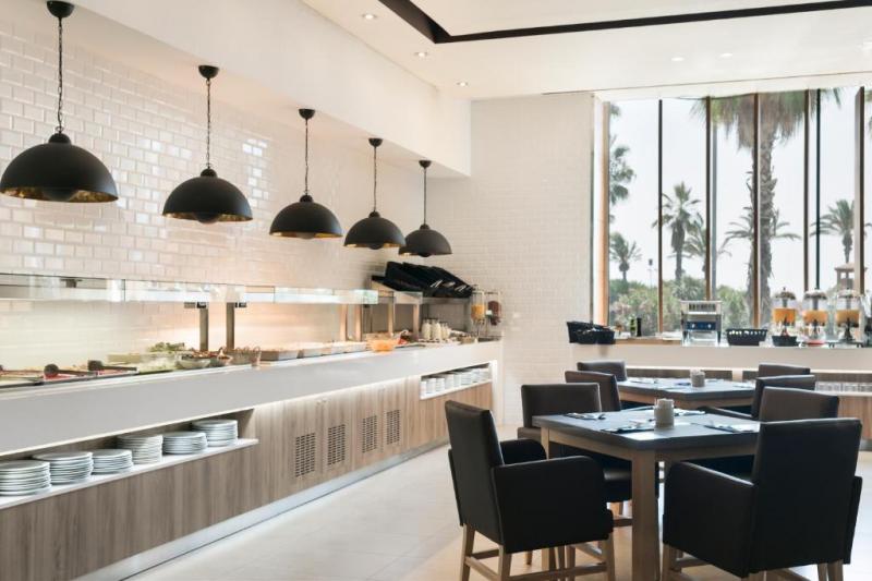 Barcelona utazás Hotel Best Front Maritim