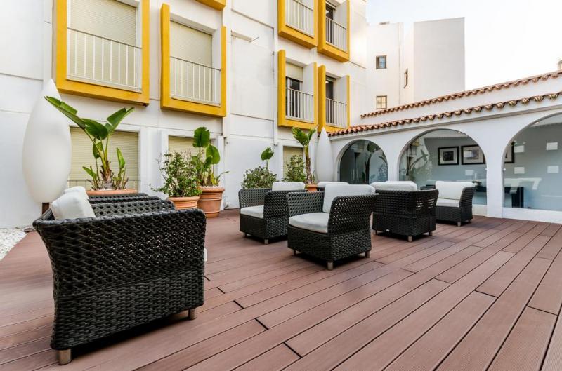 Sevilla utazás Virgen de los Reyes Hotel