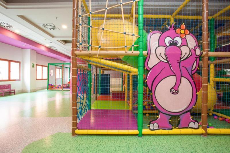 Costa Del Sol Benalmadena utazás Holiday World Polynesia