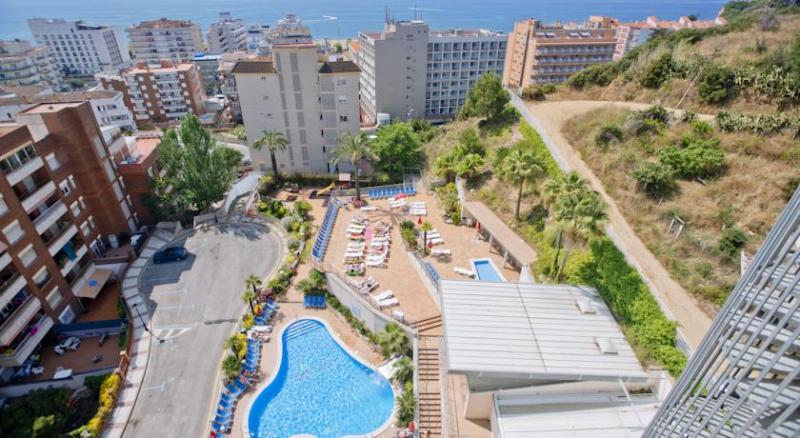 Costa Brava Calella utazás Hotel Oasis Park Splash