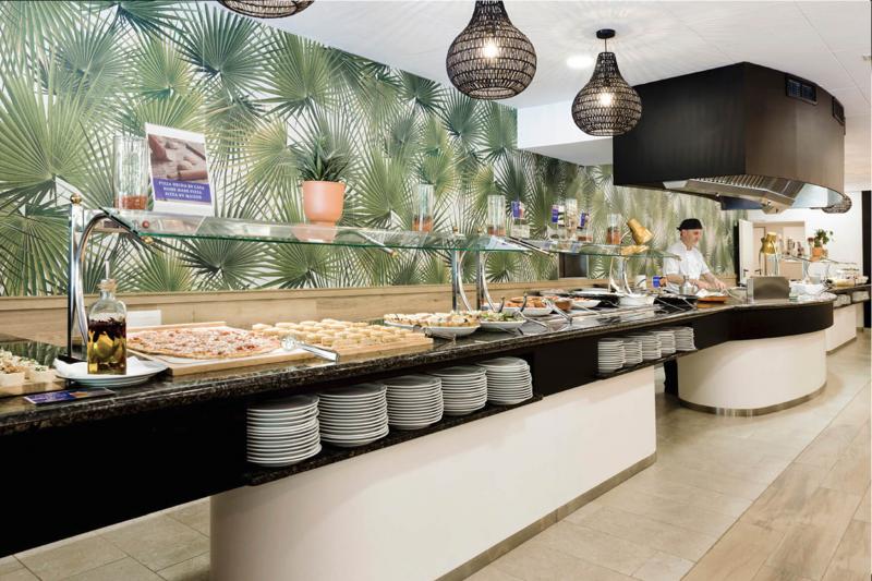 Costa Brava utazás Hotel Acapulco