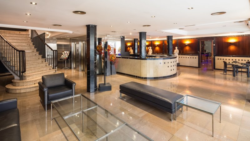 Barcelona utazás Hotel Derby