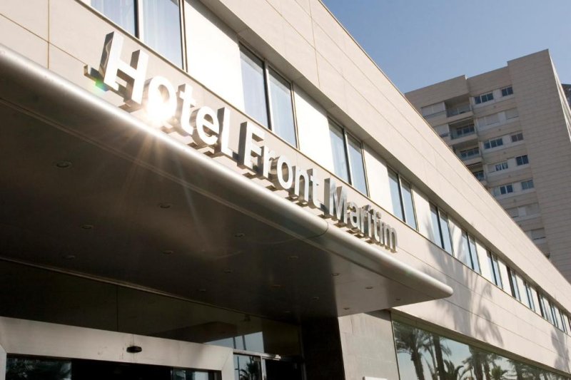 Barcelona utazás Hotel Front Maritim