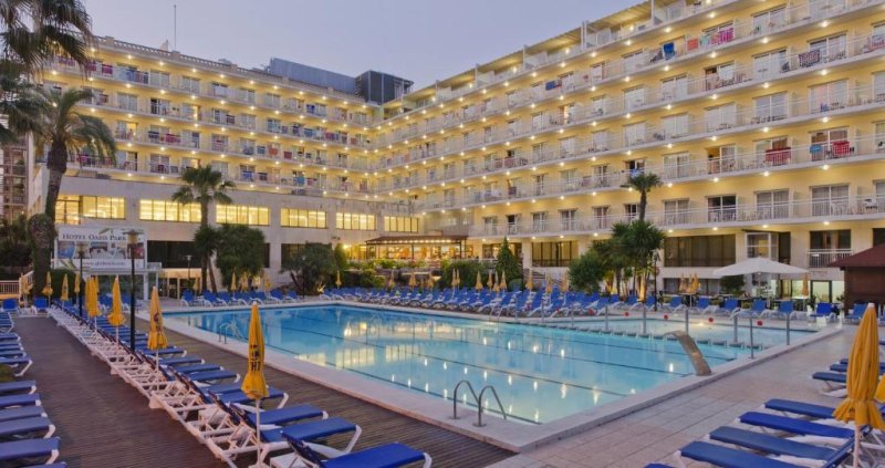 Costa Brava Lloret de Mar utazás Hotel Oasis Park & Spa
