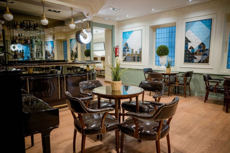 Madrid utazás Hotel Opera