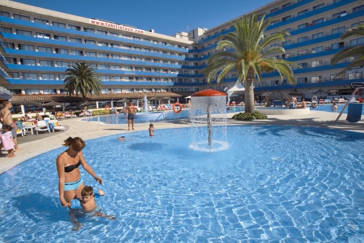 Costa Brava Santa Susanna utazás Hotel Tahiti Playa