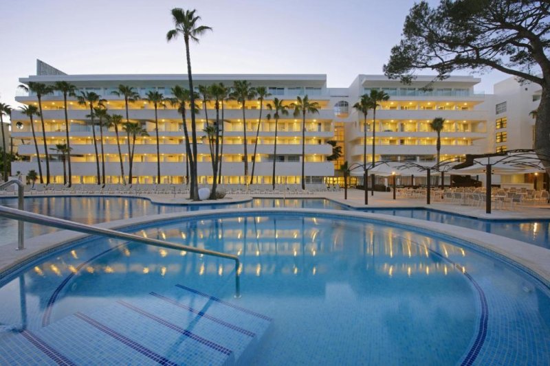 Mallorca utazás Iberostar Cristina