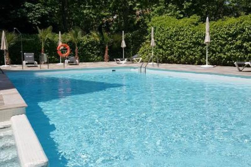 Madrid utazás Senator Barajas