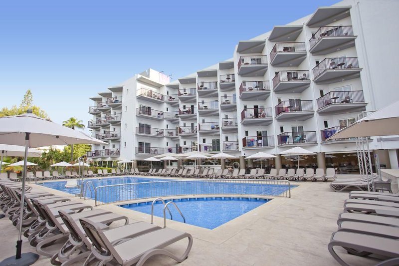 Mallorca utazás Hotel Fergus Bermudas