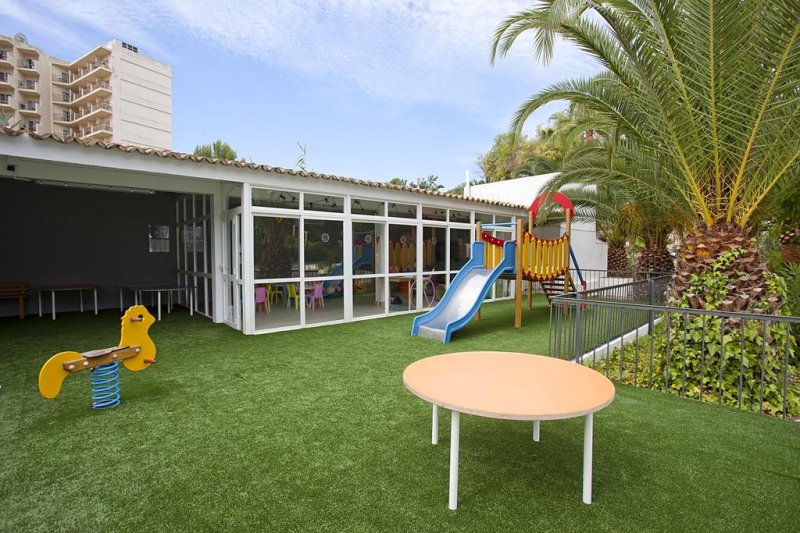 Mallorca utazás Hotel Fergus Bermudas