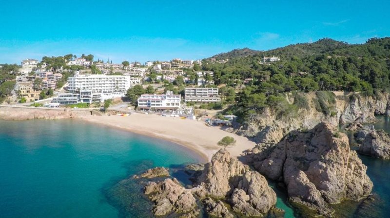 Costa Brava utazás Hotel Golden Menuda