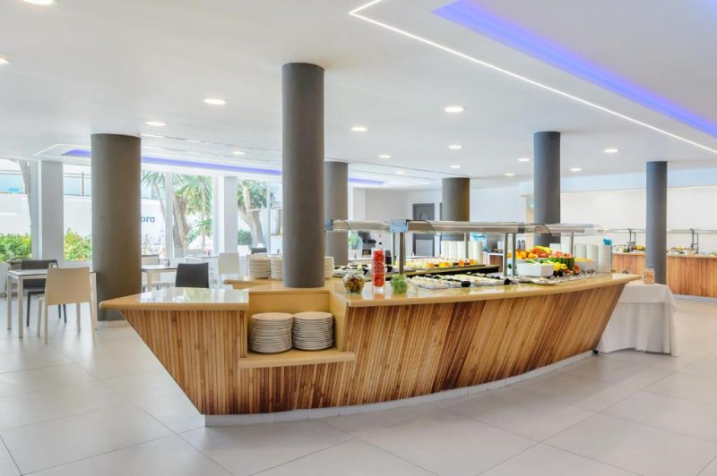 Ibiza utazás Hotel S Estanyol