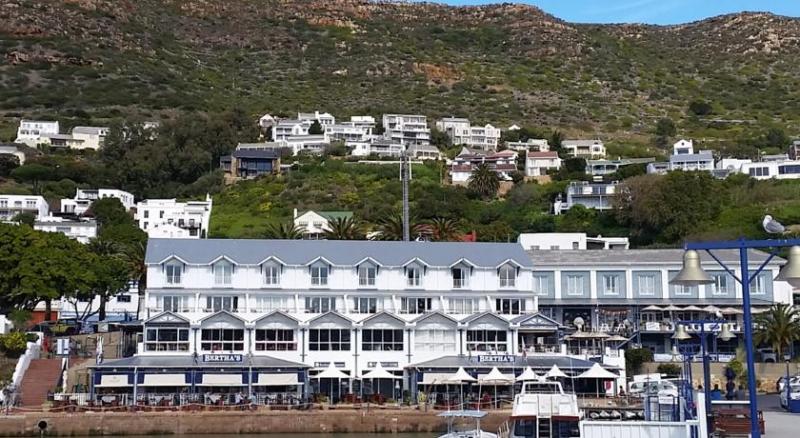 A Nagy Fehér Cápák Birodalmában