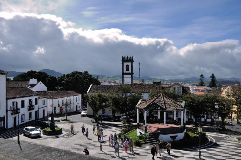 Kalandozások Az Azori-szigeteken Lisszaboni Városnézéssel