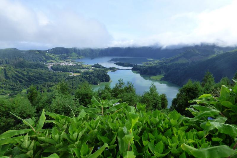Kalandozások Az Azori-szigeteken Lisszaboni Városnézéssel