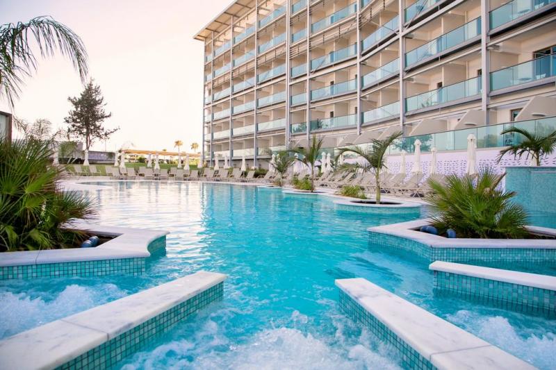 Dél-Ciprus Ayia Napa utazás Asterias Beach Hotel