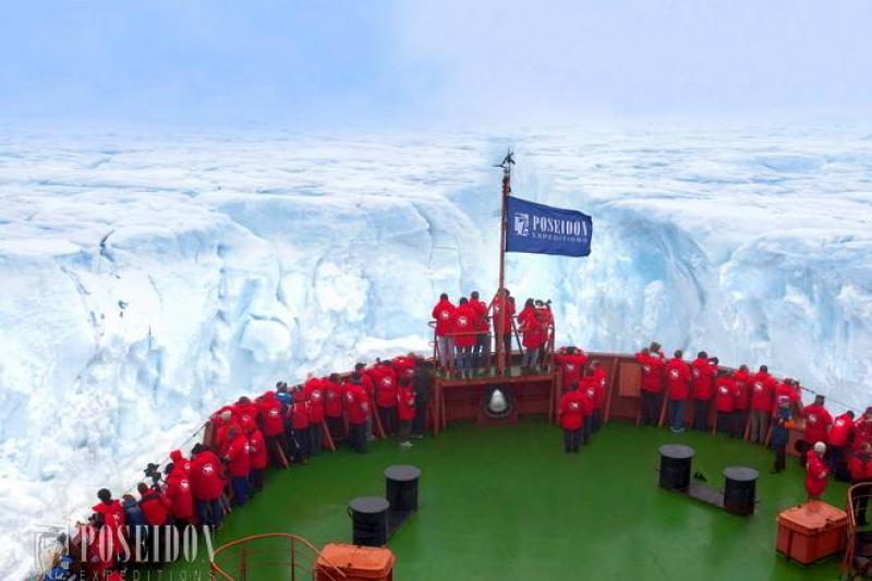 Atomjégtörövel az Északi-sarkra körutazás