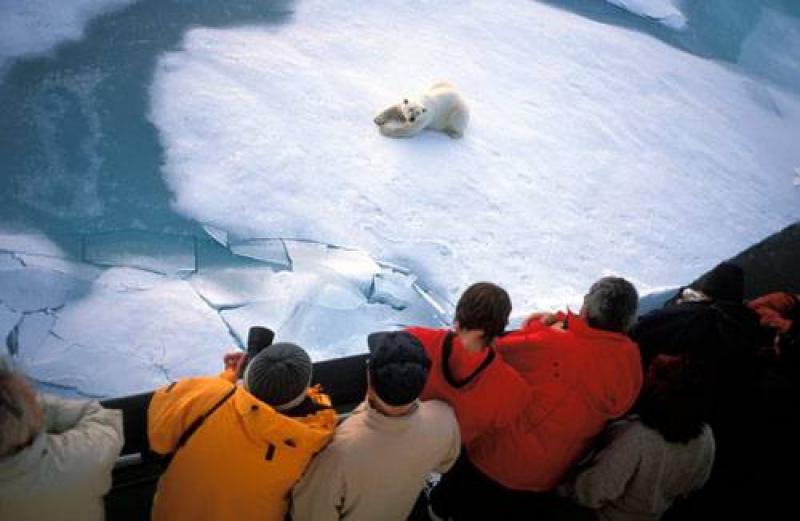 Atomjégtörövel az Északi-sarkra körutazás
