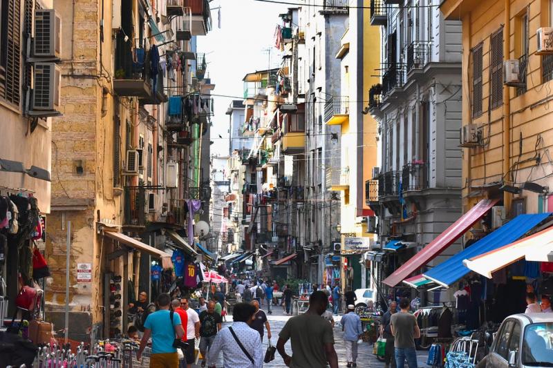 Dolce Vita A Vezúv Lábánál