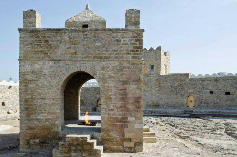 Baku, A kaszpi Dubai és Azerbajdzsán Legszebb Tájai körutazás