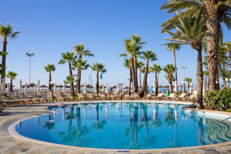 Dél-Ciprus Larnaca utazás Golden Bay Beach Hotel