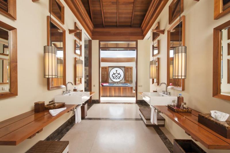 Maldív-szigetek utazás Paradise Island Resort & Spa