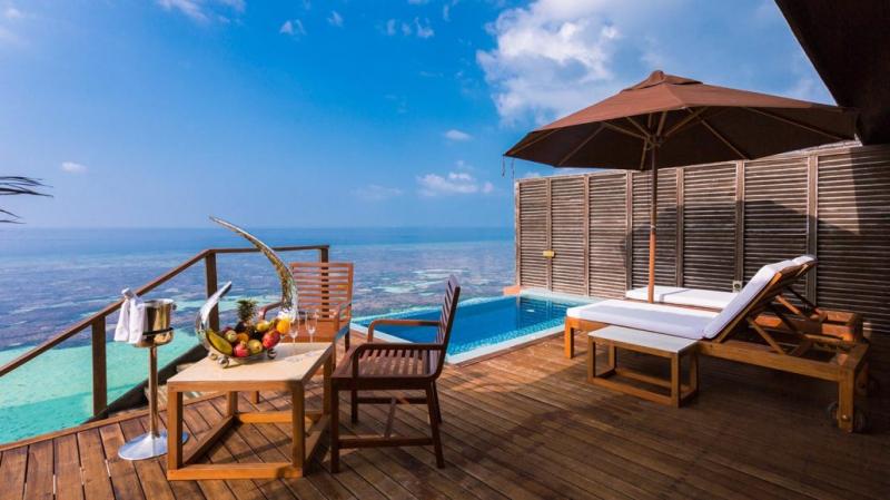 Maldív-szigetek Szilveszter utazás Lily Beach Resort & Spa Huvahendhoo