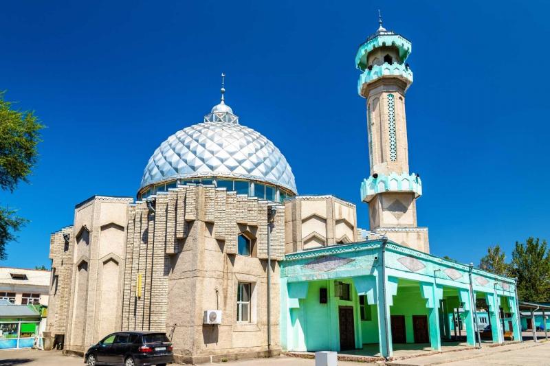 Kazahsztán és Kirgizisztán Turán és A Tien-san Földje