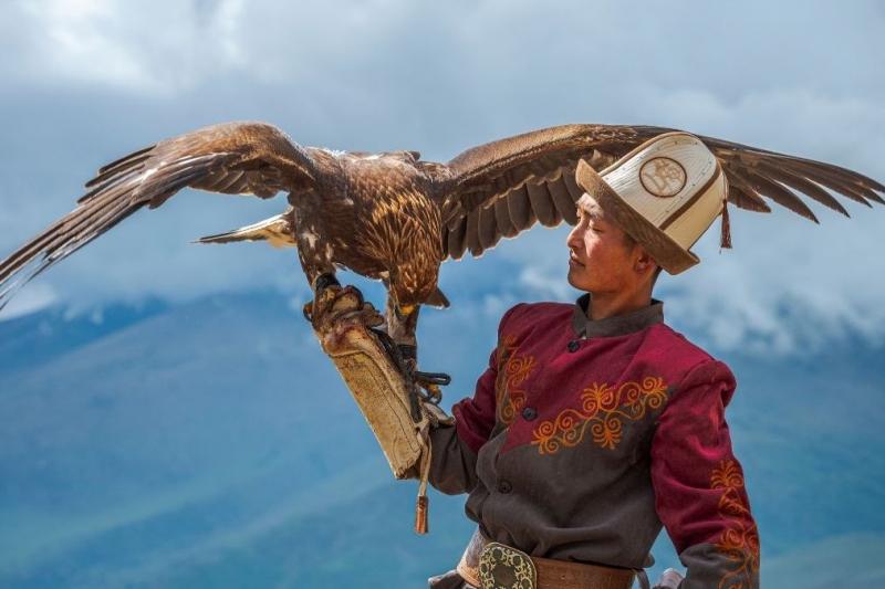 Kazahsztán és Kirgizisztán Turán és A Tien-san Földje