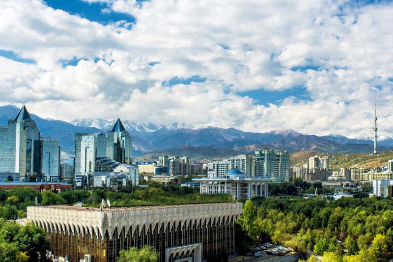 Kazahsztán és Kirgizisztán Turán és A Tien-san Földje