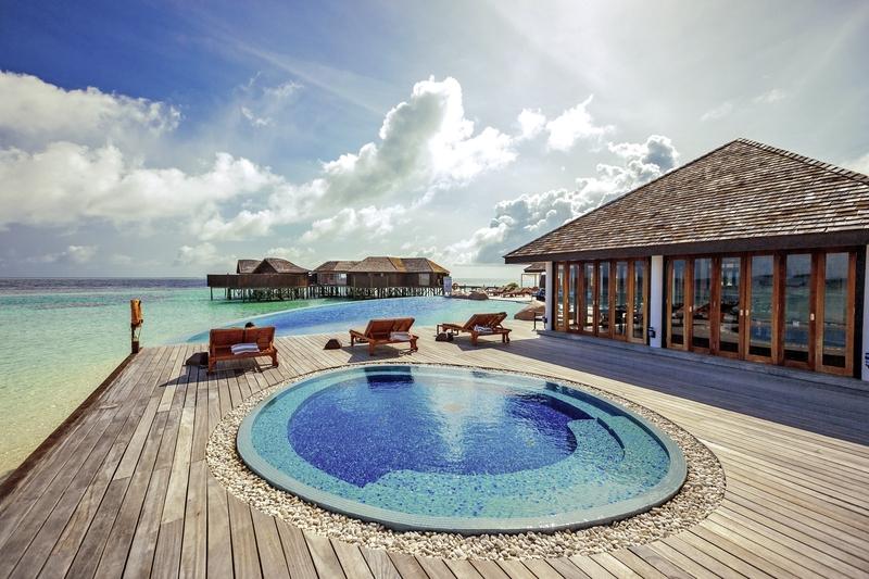 Maldív-szigetek utazás Lily Beach Resort & Spa Huvahendhoo
