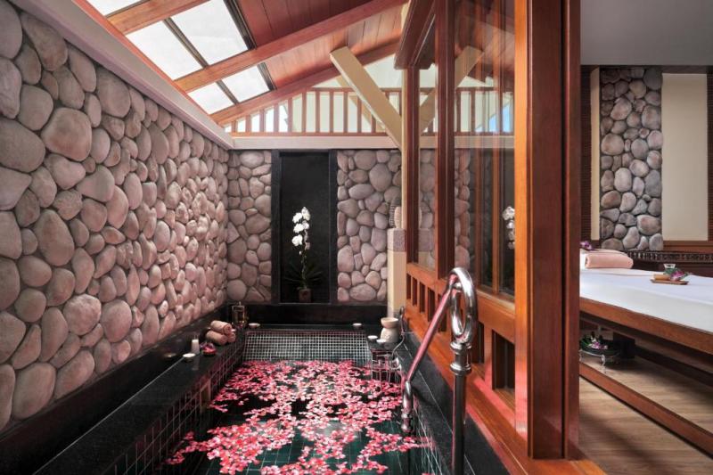 Phuket utazás Marriott Resort & Spa, Merlin Beach