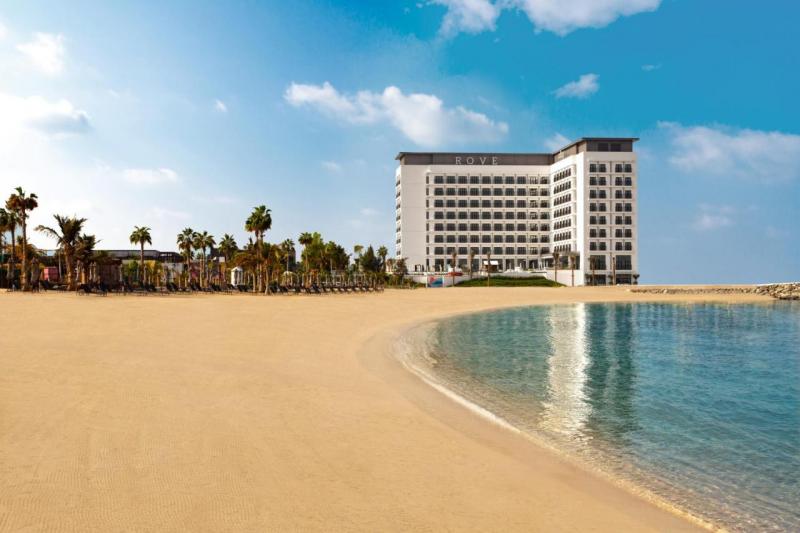 Dubai utazás Rove La Mer Beach
