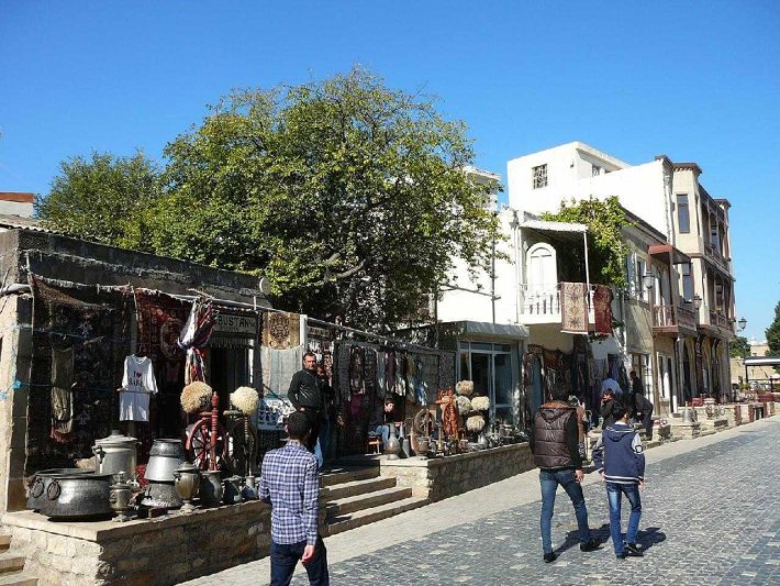 A Kaukázus 1001 színű szőnyege