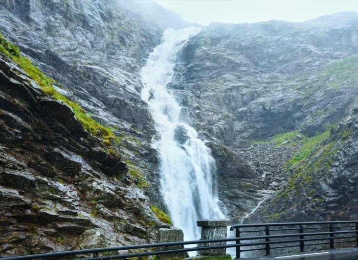 Norvég fjordok tájak és trollok