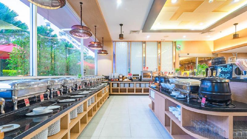 Phuket utazás Ramada By Wyndham Phuket Deevana Patong